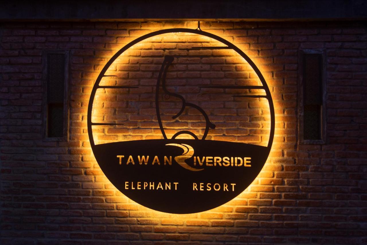 Tawan Riverside Mae Wang Luaran gambar
