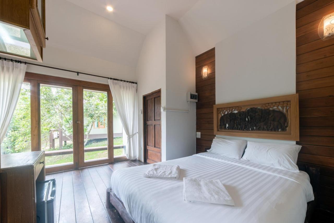Tawan Riverside Mae Wang Luaran gambar