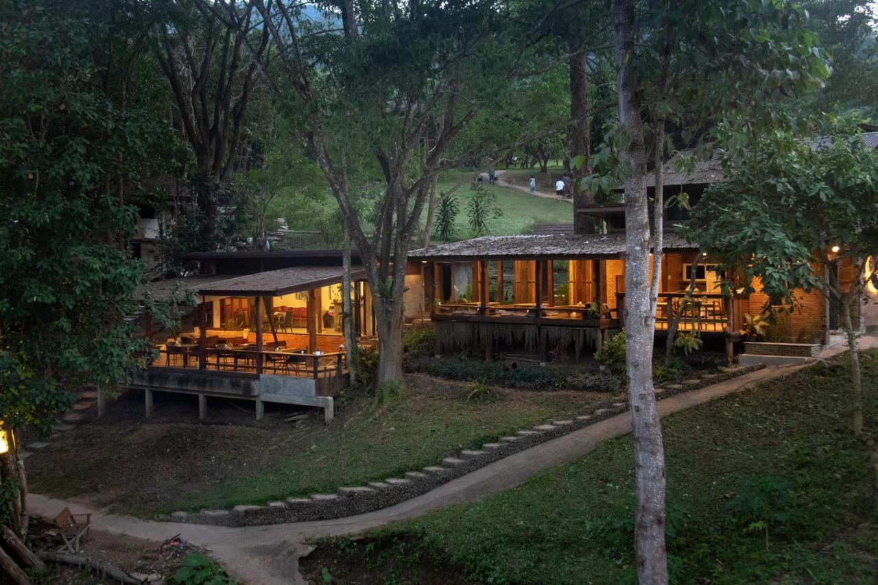 Tawan Riverside Mae Wang Luaran gambar